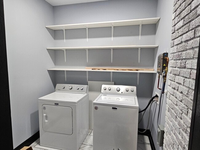 Building Photo - 29 Baker St