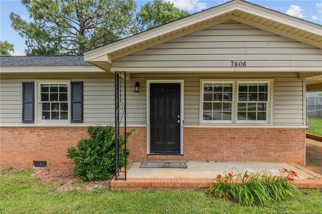 Building Photo - 7606 Sable Dr