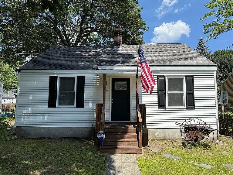 Primary Photo - 130 Merida St