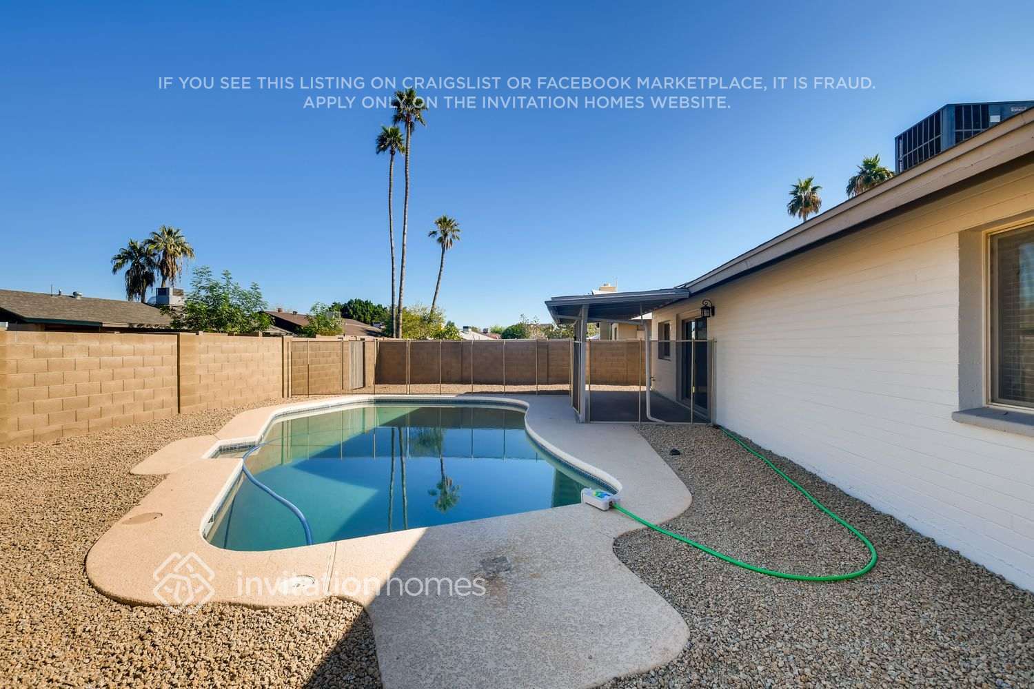 Building Photo - 2450 E Hermosa Dr
