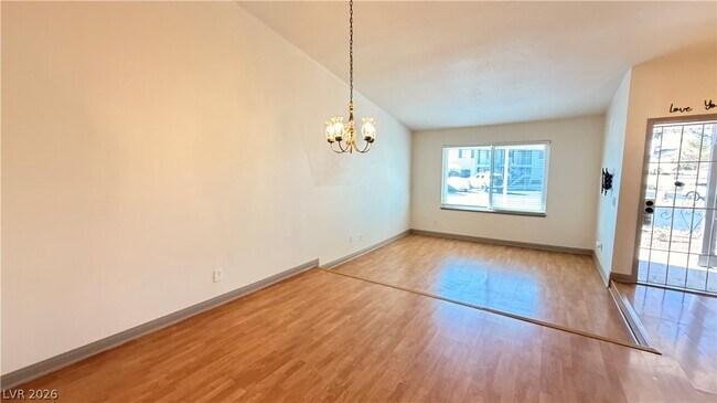 Building Photo - 2783 Carnation Ln