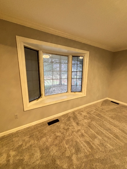 Building Photo - 5138 Hale Dr