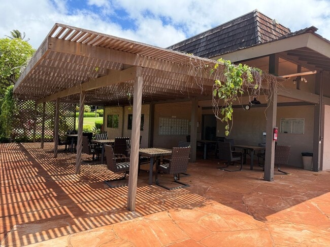 Building Photo - 150 Puukolii Rd