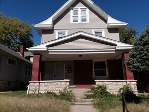 Building Photo - Spacious 5 BD/3 BA Home in the Heart of Ka...