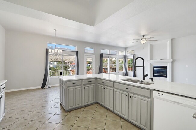 Building Photo - 4717 Excalibur Dr