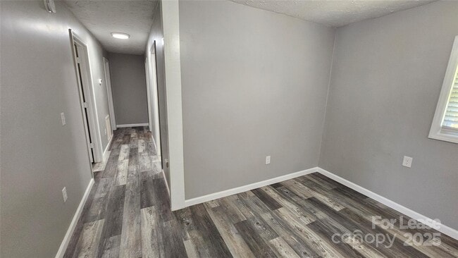 Building Photo - 355 Round Knob Church Rd