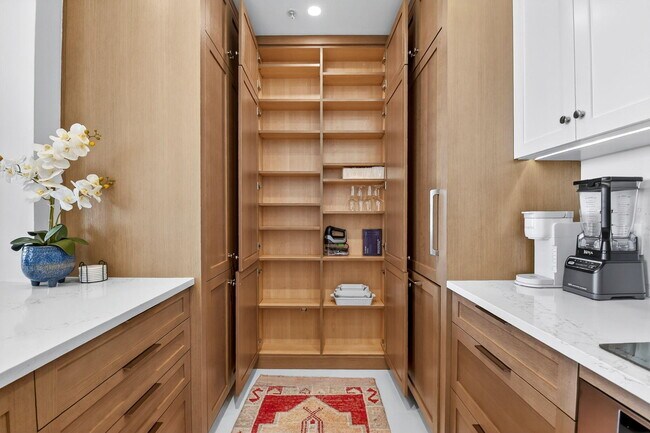 Building Photo - 550 Okeechobee Blvd