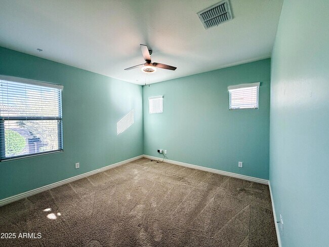 Building Photo - 4711 E Daley Ln