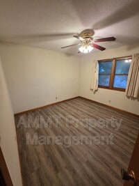 Building Photo - 480 5th Ave