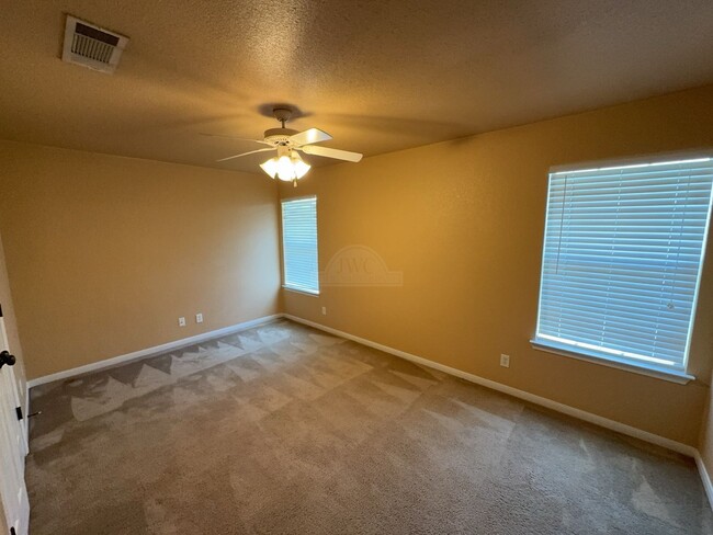Building Photo - 4701 Autumn Valley Dr