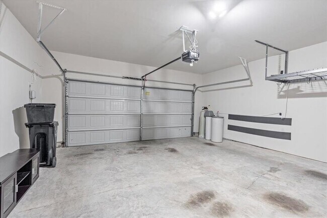 Building Photo - 4009 Delta Rose St
