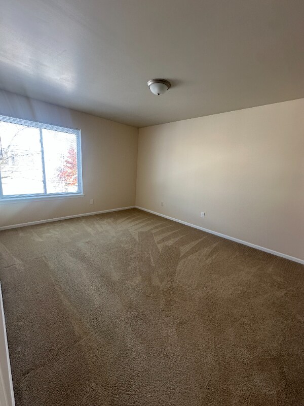 Building Photo - 602 Sunset Ln