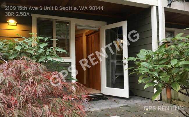 Building Photo - 2109 15th Ave S