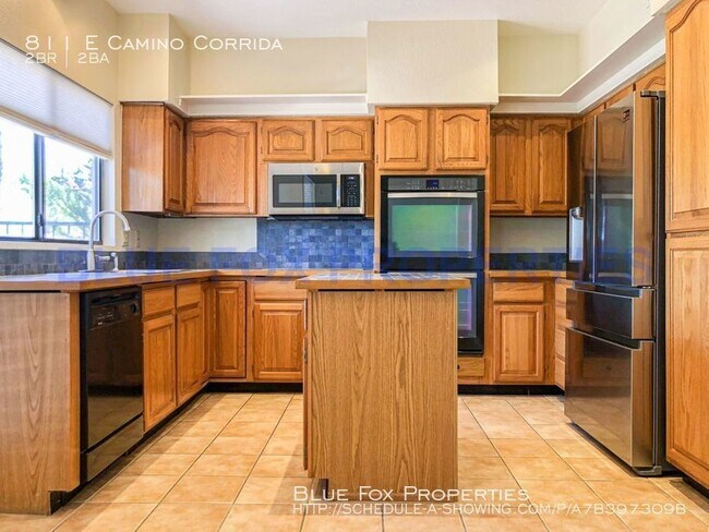 Building Photo - 2 Bed+ Den Patio home in El Conquistador!