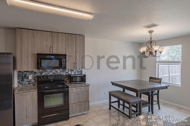 Building Photo - 1706 Harvest Crossing Dr