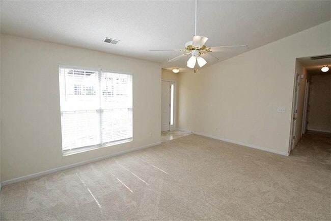 Building Photo - 2510 Fort Daniels Dr NE