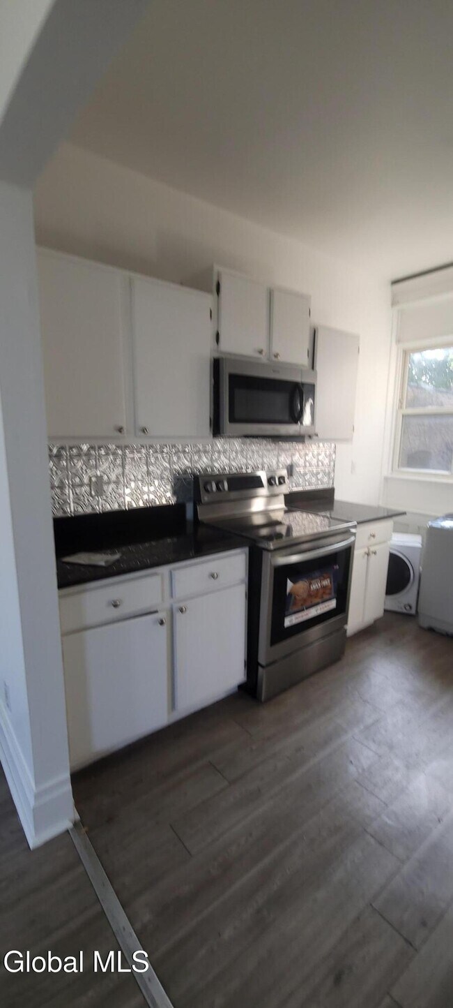 Building Photo - 9 St Joseph's Terrace