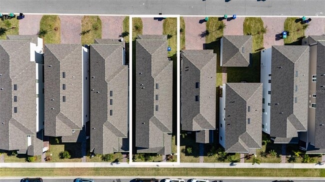 Building Photo - 12749 Brodlove Ln