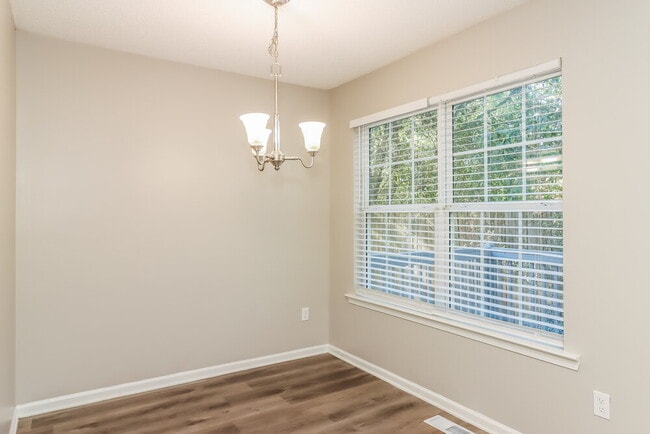 Building Photo - 69 Middlebrook Dr