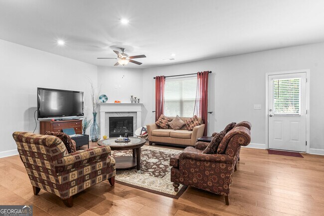 Building Photo - 5467 Fountainhead Ln