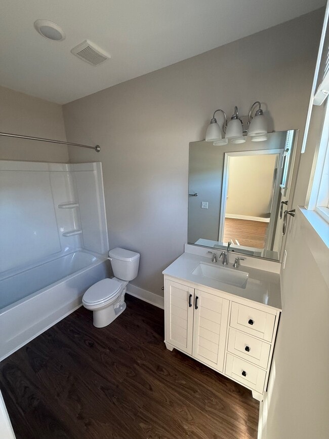 Building Photo - 138 Diver Dr