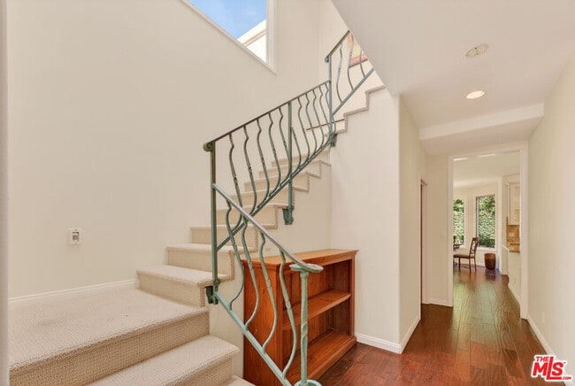 Building Photo - 16015 W Northfield St