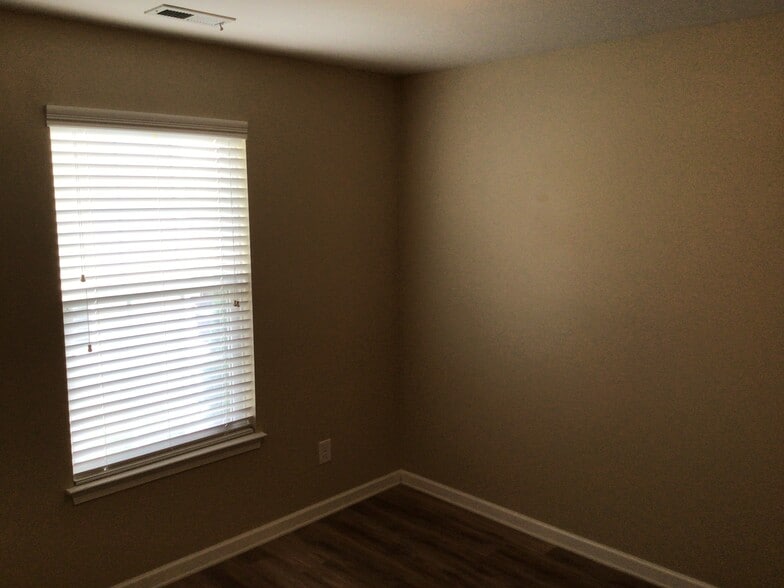 Building Photo - 2631 Cypress Oak Ln