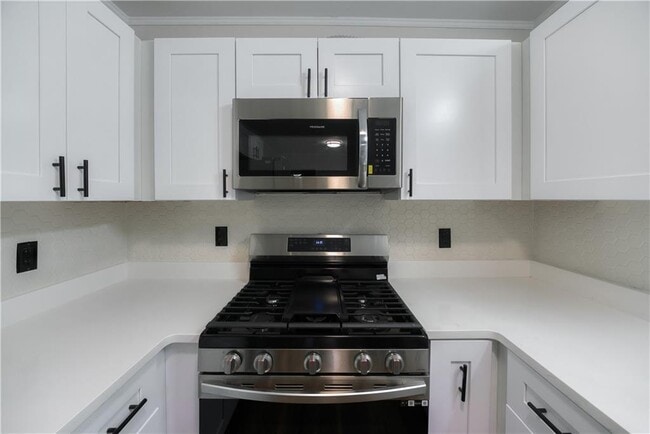 Building Photo - 61 Powers Ferry Rd