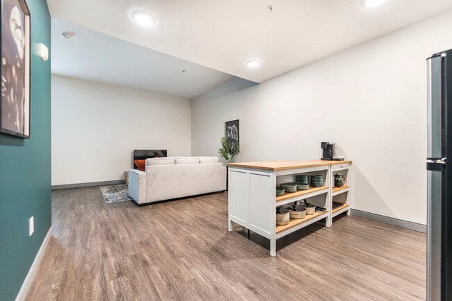 Building Photo - 520 Martin Luther King Jr Blvd