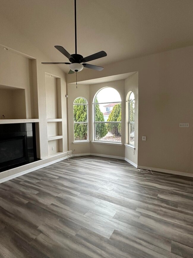 Building Photo - 760 Desert Ash Dr