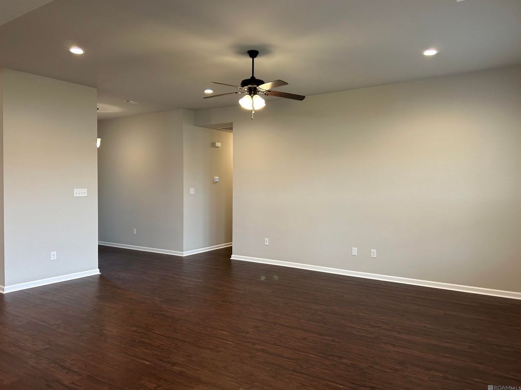 Building Photo - 24280 Cliftmere Ave