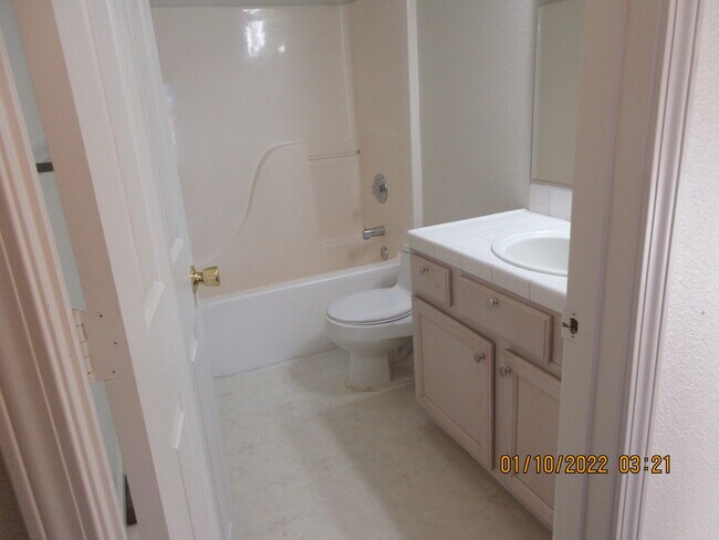 Building Photo - 1011 Sunburst Dr