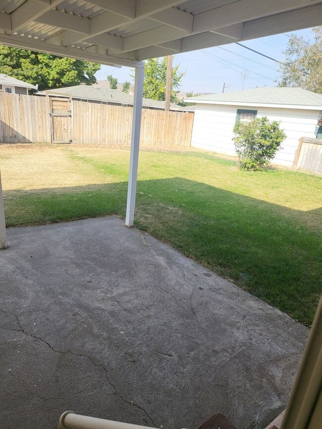 Building Photo - 3 bed 1.5 bath house in Ephrata