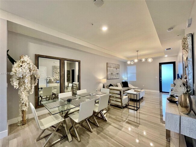 Building Photo - 7825 NW 104th Ave