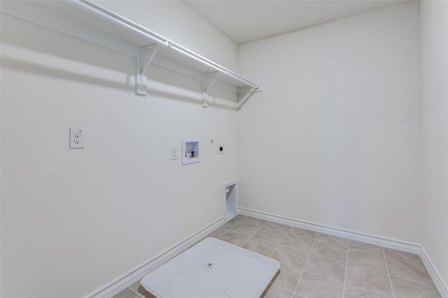 Laundry Room - 377 Princewood Dr