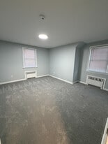 Building Photo - 295 Rosewood Ave