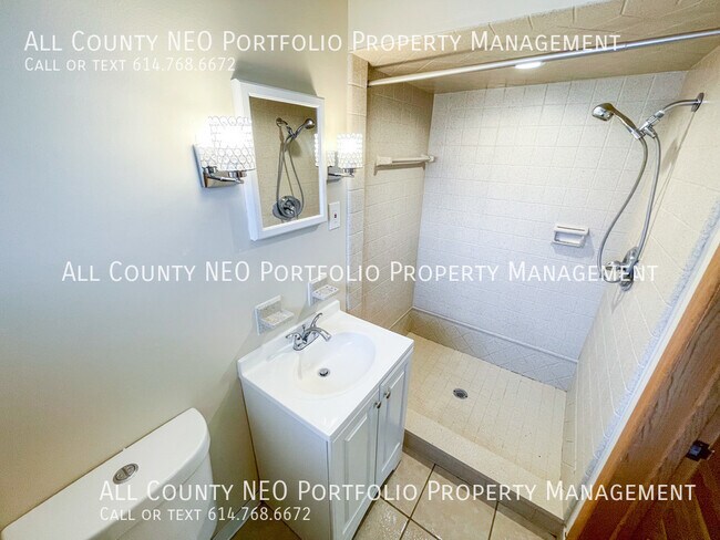 Building Photo - 3054 N Star Rd