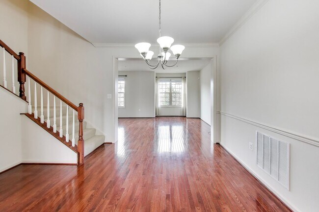 Building Photo - Beautiful Garage Townhouse in Poplar Run - Minutes to Glenmont METRO & I-200!