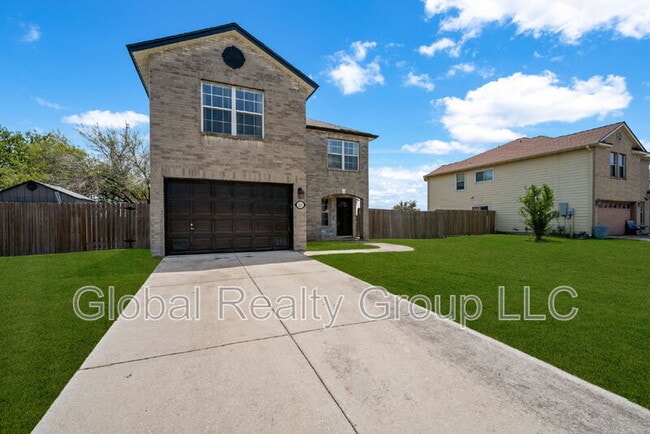 Building Photo - 215 Chisholm Trail
