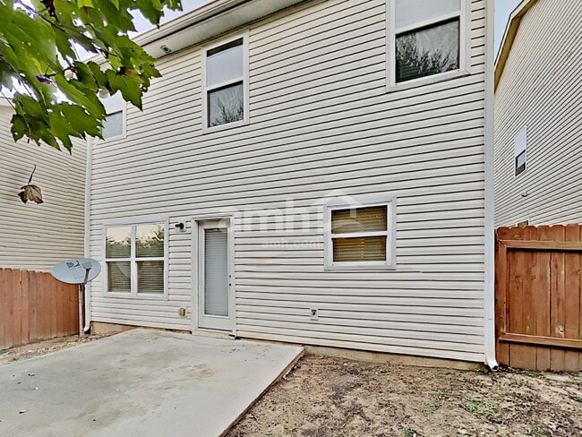 Building Photo - 303 Hidden Creek Ln