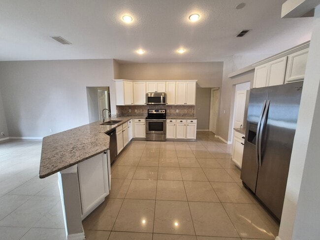 Building Photo - 5403 Loma Vista Loop