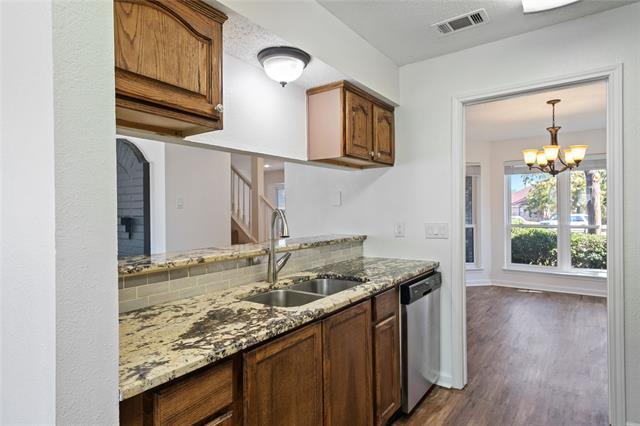 Building Photo - 2113 Live Oak Dr