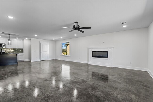 Building Photo - 86 Watson Ln