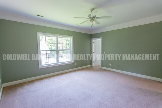 Building Photo - 1601 Bush Rd