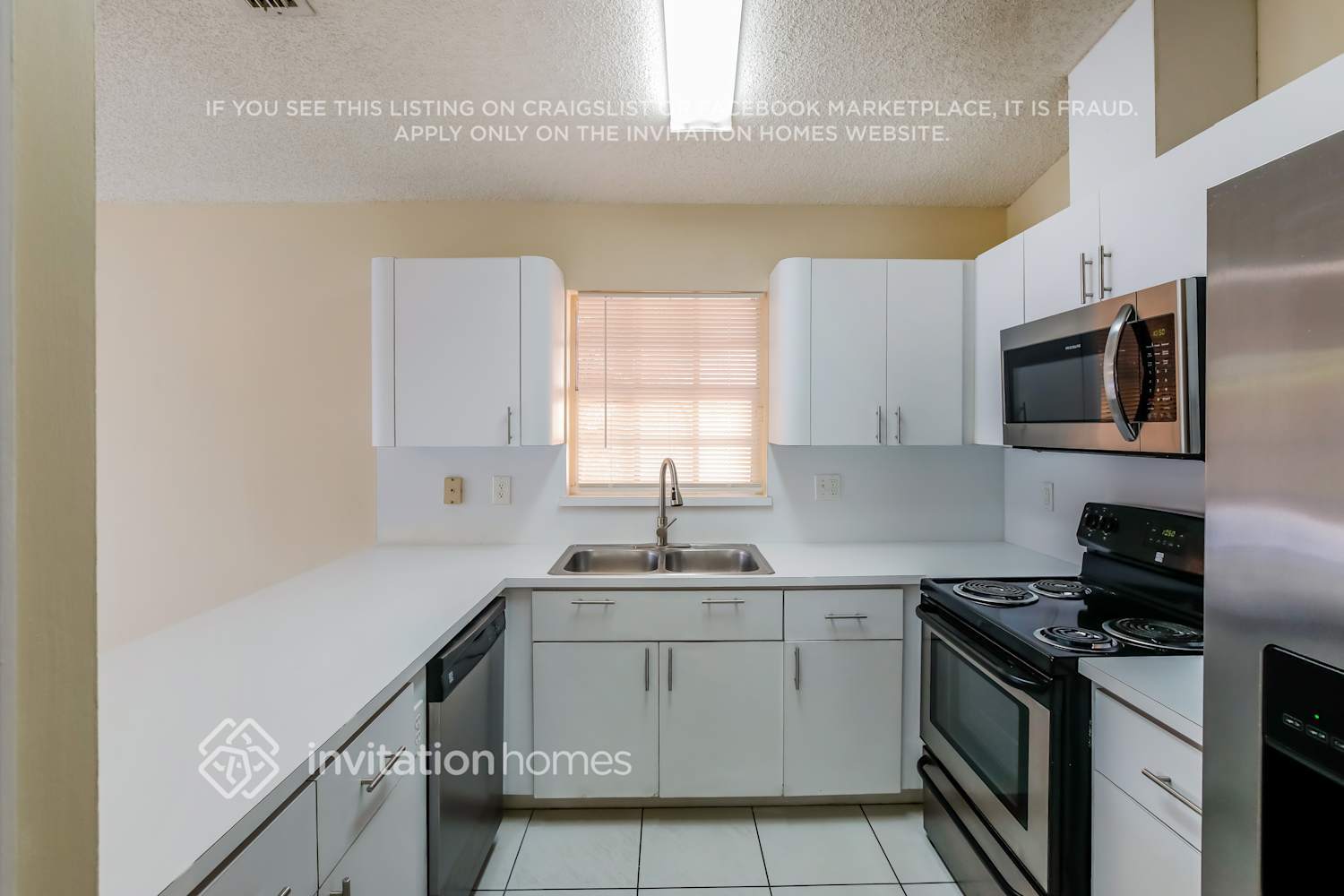 Building Photo - 13750 SW 157th Terrace