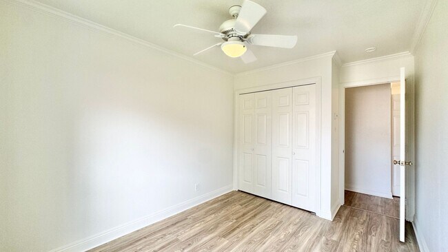Building Photo - Available NOW - 4 BED, 2.5 BATH w/ 2 PARKING in Haiku Gardens (Kaneohe)