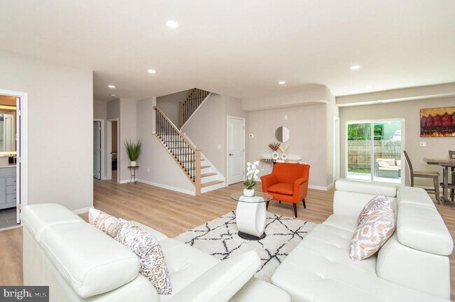 Building Photo - 8830 Badger Dr
