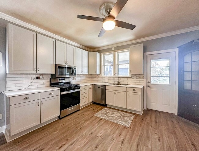 Building Photo - 502 Chestnut St