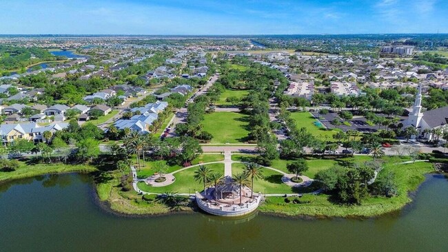 Building Photo - 10437 SW Captiva Dr