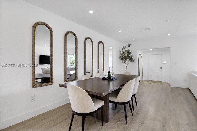 Building Photo - 18361 NE 20th Pl